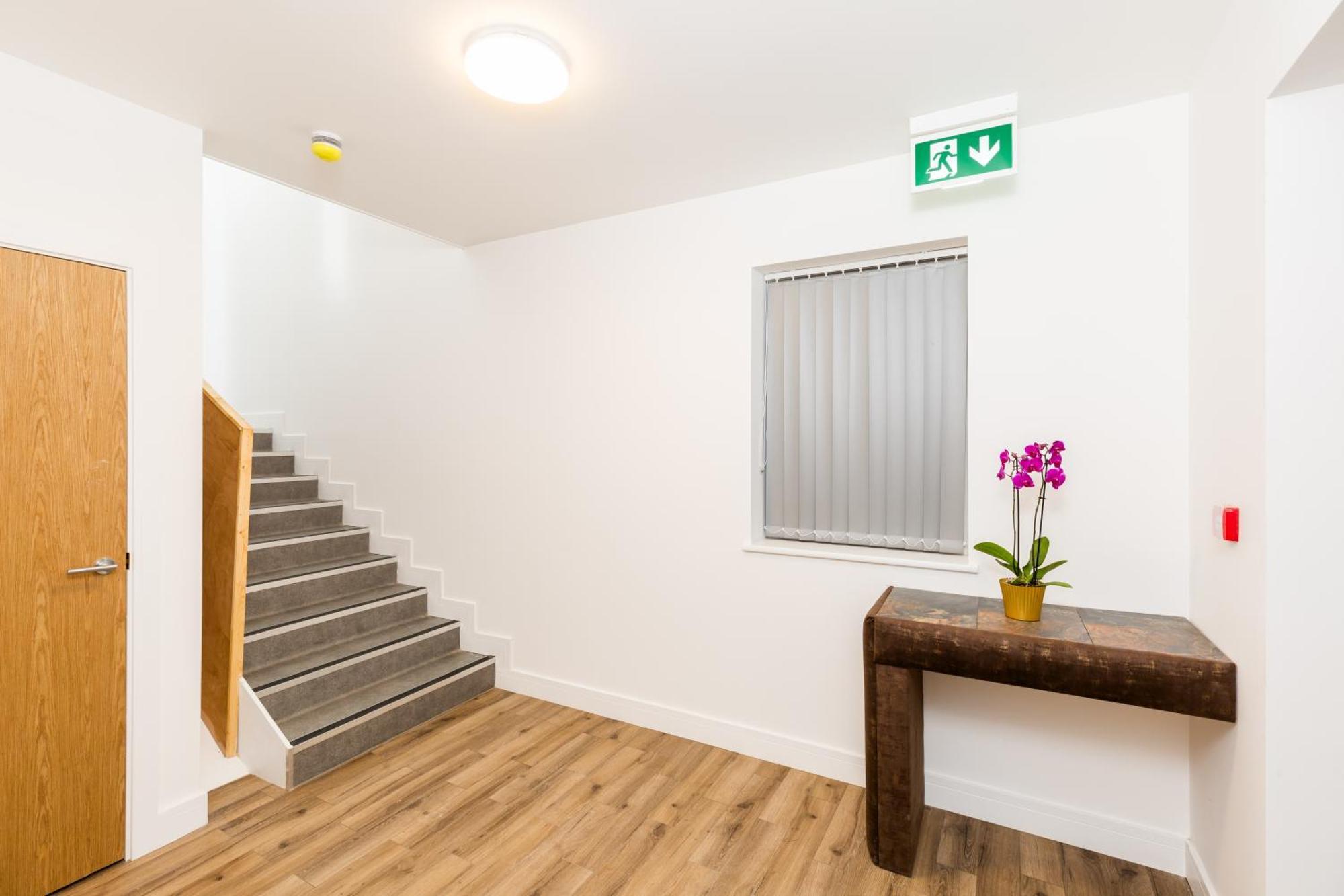 The Suites Inn Hotel Birmingham Merry Hill Brierley Hill Exterior photo